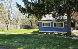 321 S 4th Street, Edmore, MI 48829