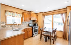 600 Broadway, Amityville, NY 11701