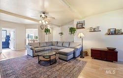 806 W Logan St, Caldwell, ID 83605