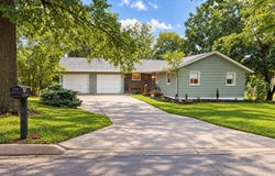 215 Sheriff Avenue, Oskaloosa, IA 52577
