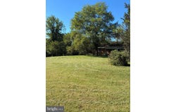 8270 EDWIN RAYNOR Boulevard, PASADENA, MD 21122