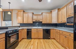 511 1st Avenue, Vinton, IA 52349