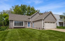 228 N Walnut Lane, Schaumburg, IL 60194