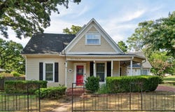 722 E 2nd Street, Chandler, OK 74834
