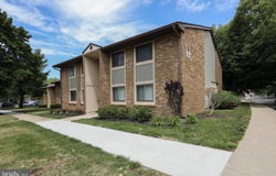 115 E KINGS Highway, MAPLE SHADE, NJ 08052