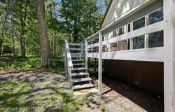 9781 Auburn Drive, Tobyhanna, PA 18466