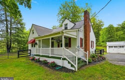 13030 JOHN MARSHALL Highway, LINDEN, VA 22642
