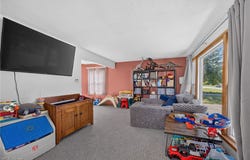 415 E 305th Street, Willowick, OH 44095