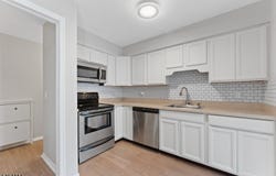 3404 Richmond Ct, Hillsborough Twp., NJ 08844-5503