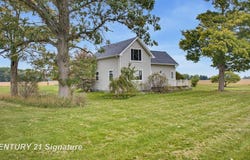 19422 Stuart Road, Chesaning, MI 48616