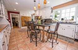 905 Sturgeon Point Road, Derby, NY 14047