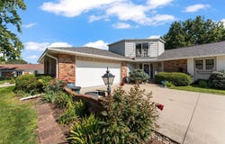 3812 Fields S Court, Champaign, IL 61822
