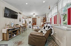 397 ANGORA Road, READING, PA 19606