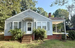 2402 N Broad Street, Commerce, GA 30529
