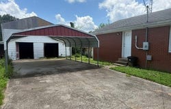 686 Cherry St, Madisonville, KY 42431