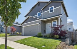 976 NE TRILLIUM Dr, Estacada, OR 97023