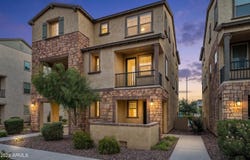 1676 E HAMPTON Lane, Gilbert, AZ 85295