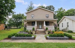 407 E 4th Street, O'Fallon, IL 62269