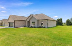 240 Spry Way, Killen, AL 35645