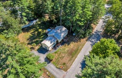 10 Pine Lane, Raymond, ME 04071