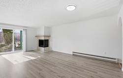 2121 E Upriver Dr, Spokane, WA 99207
