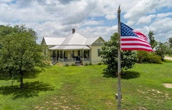 4515 Stapper Rd, Saint Hedwig, TX 78152