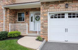 6 Harvey Ct, Clark Twp., NJ 07066-2938