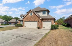 300 CREEKSIDE CIRCLE, PELHAM, AL 35124