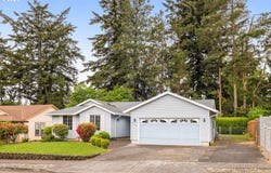 701 SW LINNEMAN Ct, Gresham, OR 97030