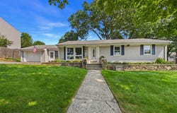 206 Lafayette St, Fall River, MA 02723