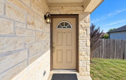 230 New Country Rd, Kyle, TX 78640