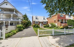 195 Graff Avenue, Bronx, NY 10465