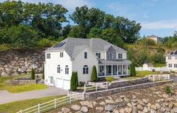 97 Old Cart Path, Holliston, MA 01746