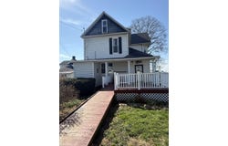 606 Main St, Racine, OH 45771