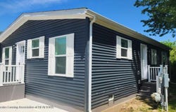 1200 Maple Leaf Court, Charlotte, MI 48813