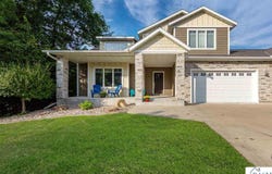 317 Oak Marsh Drive, Mankato, MN 56001