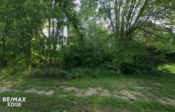 N Genesee Road, Flint, MI 48506