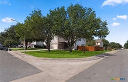 551 Thicket Lane, Kyle, TX 78640