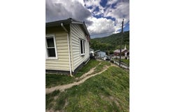 302 9th Street, Logan, WV 25601