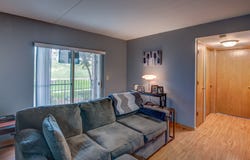 6810 Ridge Point Drive, Oak Forest, IL 60452