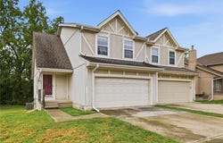 15152 Glenwood Avenue, Overland Park, KS 66223