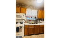 5621 MITCHELL Road, LEVITTOWN, PA 19057