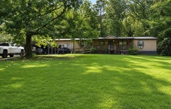 100 MOSS DRIVE, CALERA, AL 35040
