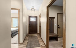 5907 S Spirea Ave, Sioux Falls, SD 57108