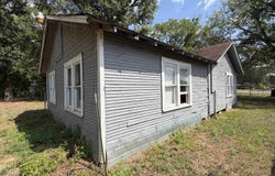 2712 W Upshur, Gladewater, TX 75647
