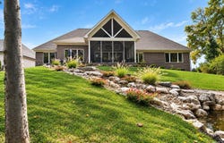 19334 Saffron Hill Court, Evansville, IN 47725