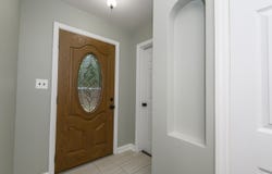 3260 S 124th St, West Allis, WI 53227