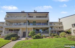 1225 River Road, Edgewater, NJ 07020