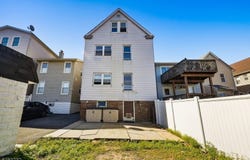 288 Devon St, Kearny Town, NJ 07032-2504