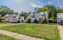 21 Morris Road, Bethpage, NY 11714